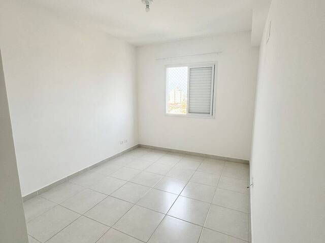 Apartamento para Venda em Caraguatatuba - 5